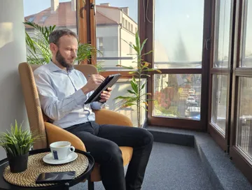 Ilustracja do artykułu o dostępie online do systemu Ewidencja Majątku